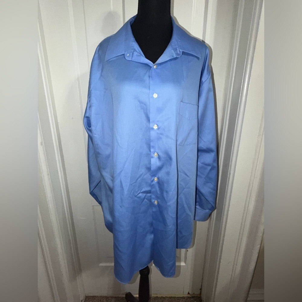 Men's Geoffrey Beene Light Blue Dress Shirt, size 18 1/2 34/35, button down
